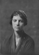 Miss Larrabee, portrait photograph, 1919 Apr. 23. Creator: Arnold Genthe.
