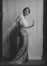 Mrs. Anna Higgins Matthiesen, portrait photograph, 1925. Creator: Arnold Genthe.