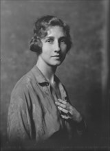 Miss McMahon, portrait photograph, 1917 Dec. 5. Creator: Arnold Genthe.