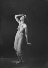 Miss Aurah Melnor, portrait photograph, 1919 Jan. 11. Creator: Arnold Genthe.