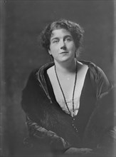 Miss Florence Parbury, portrait photograph., 1919 Oct. 6. Creator: Arnold Genthe.