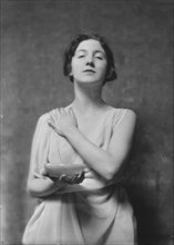 Miss Audrey Munson, portrait photograph, 1915 Mar. 23. Creator: Arnold Genthe.