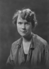 Mrs. H.D. Newson, portrait photograph, 1918 Apr. 10. Creator: Arnold Genthe.