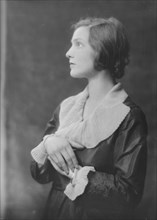 Mrs. Robbins Russell, portrait photograph, 1918 May 17. Creator: Arnold Genthe.