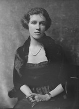 Mrs. Rush Sturges, portrait photograph, 1918 Mar. Creator: Arnold Genthe.