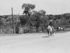 Travel views of the American Southwest, between 1899 and 1928. Creator: Arnold Genthe.