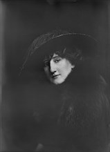 Mrs. Wolf, portrait photograph, 1919 or 1920. Creator: Arnold Genthe.