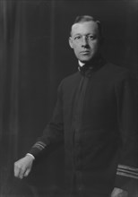 Dodge, A.H., Dr., portrait photograph, 1917 Oct. 2. Creator: Arnold Genthe.