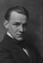 Goldbeck, Walter, portrait photograph, 1915 Mar. 22. Creator: Arnold Genthe.