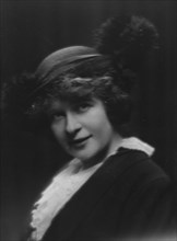 Peedie, J.S., Mrs. (Ann Murdock), portrait photograph, 1914 Mar. 12. Creator: Arnold Genthe.