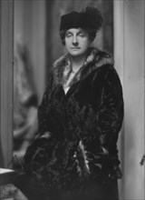 Platt, Charles, Mrs., portrait photograph, 1915. Creator: Arnold Genthe.