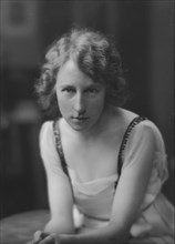 Rummel, William Morse, Mrs., portrait photograph, 1917 May 9. Creator: Arnold Genthe.