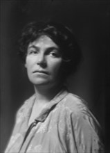 Shelton, Mrs., portrait photograph, 1913 July 17. Creator: Arnold Genthe.