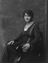 Small, Thomas, Mrs., portrait photograph, 1916. Creator: Arnold Genthe.