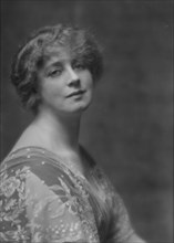 Unidentified woman, possibly Mrs. Ignace Paderewski or Mrs. Walter M. Werner..., c1906-1913. Creator: Arnold Genthe.