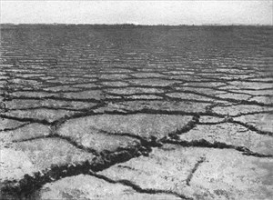 ''Terrain argileux crevasse la chaleur; Afrique du nord', 1914. Creator: Jules Gervais-Courtellemont.