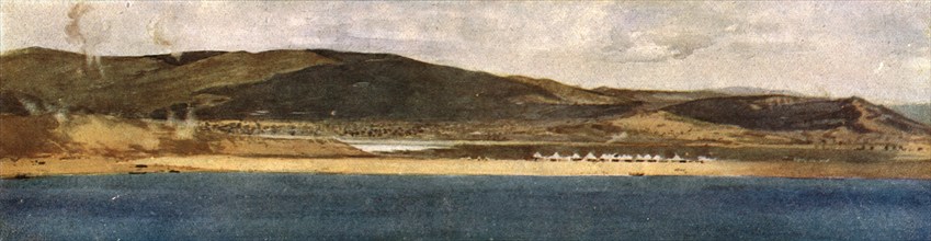 'La baie de Suvla et les Falaises d'Anzac; La plage de Suvla: a gauche, Lala Baba, 1915 (1916). Creator: Unknown.