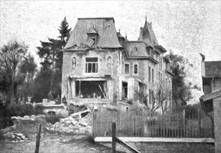'L'exterieur de la maison de M Poincare, president de la Republique, a Sampigny', 1914. Creator: Unknown.