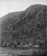 Carter Notch, looking west, White Mountains, between 1900 and 1906. Creator: Unknown.