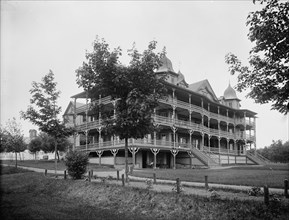 Mount Pleasant House, Mount Pocono, Pa., between 1900 and 1906. Creator: Unknown.