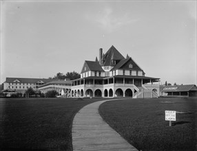 Ottawa Beach Hotel, Ottawa Beach, Mich., between 1900 and 1906. Creator: Unknown.