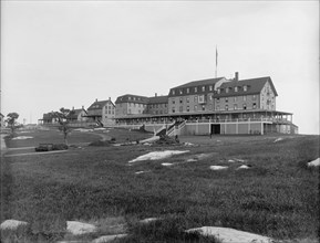 Oceanic Hotel and cottages, Star Island, Isles of Shoals, N.H., between 1900 and 1906. Creator: Unknown.