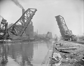 Twelfth St. Vascule (i.e. Bascule) Bridge, Chicago, between 1900 and 1906. Creator: Unknown.