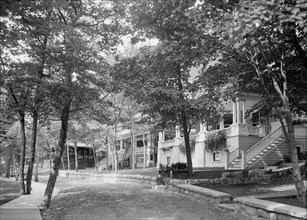 Cottages at Harbor Point, Mich., c1906. Creator: Unknown.