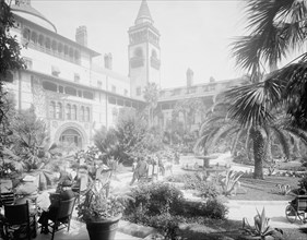Court of the Ponce de Leon, St. Augustine, Fla., between 1900 and 1920. Creator: Unknown.
