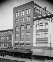 Pringle Furniture [Co. building, Detroit, Mich.], between 1910 and 1920. Creator: William H. Jackson.