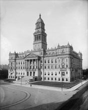 Wayne County Building, Detroit, Mich., between 1902 and 1910. Creator: Unknown.