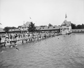 Swimming pool, Belle Isle Park, Detroit, Mich., between 1900 and 1910. Creator: Unknown.