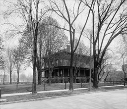 Residence of Mrs. H.C. Parke, exterior view, Detroit, Mich., between 1900 and 1910. Creator: Unknown.