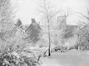 James E. Scripps house in snow, Detroit, Mich., between 1900 and 1905. Creator: Unknown.