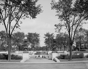 Gates Circle, Buffalo, N.Y., c.between 1910 and 1920. Creator: Unknown.