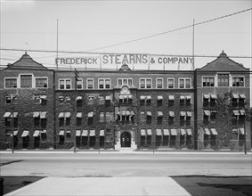 Fred Stearns lab, Detroit, Mich., between 1910 and 1920. Creator: Unknown.