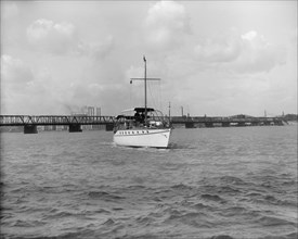 Yacht Althea, bow, between 1907 and 1915. Creator: Unknown.