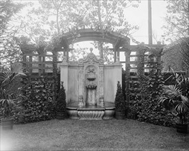 Residence of Mrs. Franklin H. Walker, fountain, Detroit, Mich., between 1905 and 1915. Creator: Unknown.