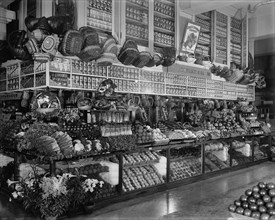 Edw. Neumann, Broadway Market, Detroit, Mich., between 1905 and 1915. Creator: Unknown.
