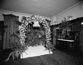 Wedding decorations at Hotel Cadillac, Detroit, Mich., between 1900 and 1905. Creator: Unknown.