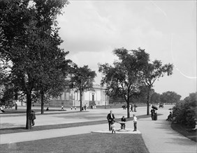 Driveway near Field Museum [of Natural History], Jackson Park, Chicago, Ill., c1907. Creator: Unknown.