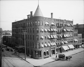 Hotel Vincent, Saginaw, Mich., between 1900 and 1910. Creator: Unknown.
