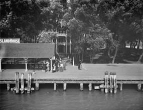 Star Island House, St. Clair Flats, Mich., between 1900 and 1920. Creator: Unknown.