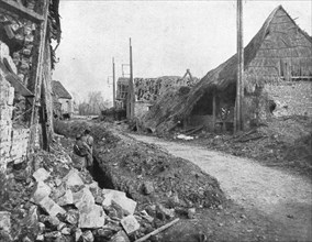 ''Notre offensive d'Artois; La rue principale d'Ablain-Saint-Nazaire', 1915. Creator: Unknown.
