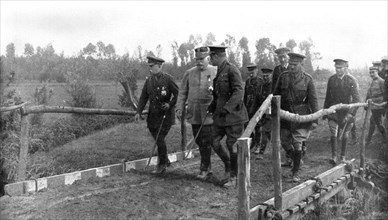 'Les Vainqueurs de Festubert; Le marechal French, le general Joffre, et le general Wilson', 1915 Creator: Unknown.
