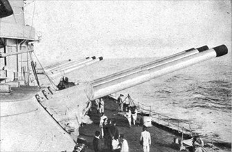 'Un nouvel ennemi: Le Bulgare; superdreadnought russe "Imperatrice-Marie...1915 (1924). Creator: Unknown.