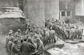 ' "On Tiendra"; Nos soldats perfectionnent leurs installations de guerre', 1915 (1924). Creator: Unknown.