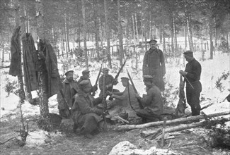 'Aux armees Russes reorganisees; Cantonnement d'hiver en Volhynie: des soldats..., 1916 (1924) Creator: Unknown.