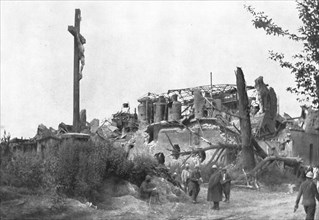 ''A sucrerie de dompierre; Un des plus tragiques du champ de bataille de la Somme', 1916 (1924) Creator: Unknown.