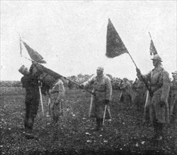 'Les combats de Douaumont; Le general Mangin decorant de la croix de guerre, le 15 mai..., 1916. Creator: Unknown.